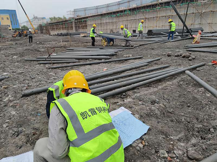 涿州螺栓球网架结构